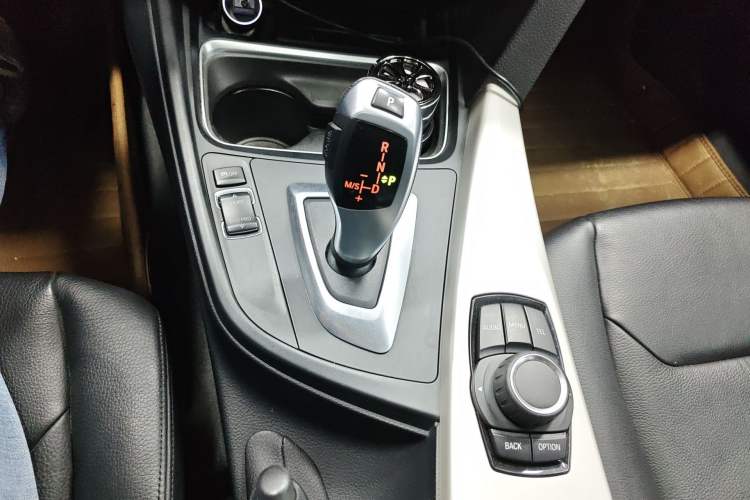 Used BMW 3 Series GT 2013 320i Leading Model Gear Lever