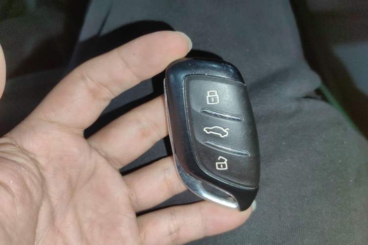 Used Roewe i6 MAX New Energy 2023 EV 420 Skyroof Special Edition Vehicle Key