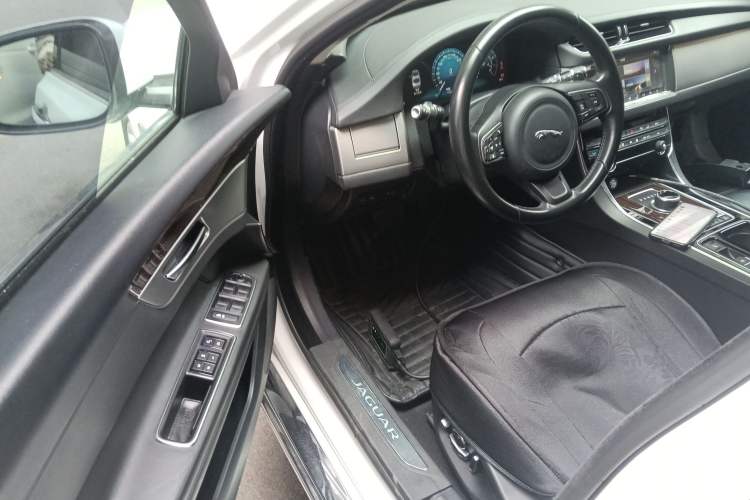 Used Jaguar XFL 2017 XFL 2.0T 240PS Luxury Edition