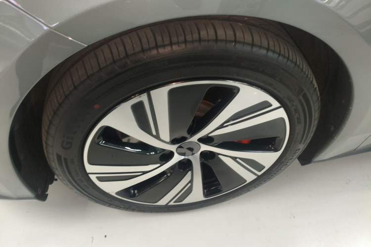 Used Nio ET5 2022 75 kWh Exterior 4