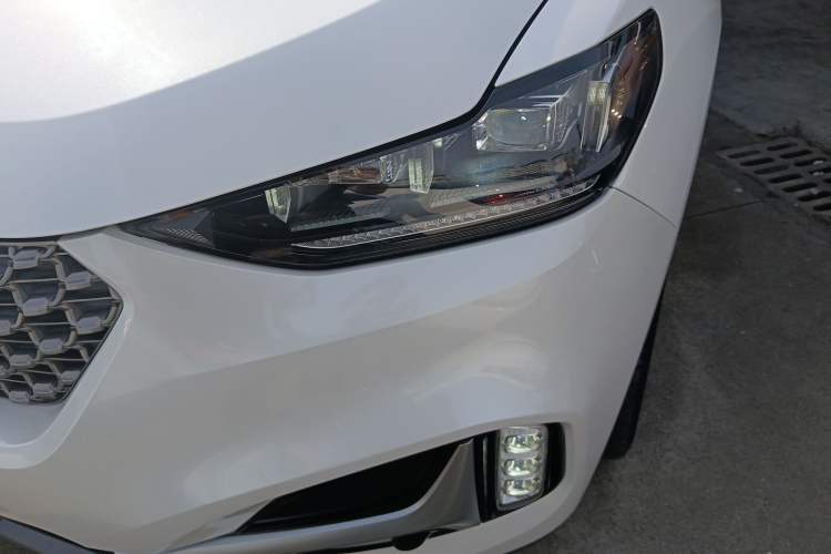 Used Wey VV6 2021 2.0T Two-Wheel Drive Smart Plus