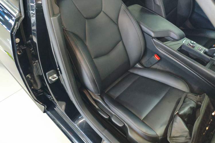 Used Cadillac CT5 2020 28T Fashion Edition Right Front Seat