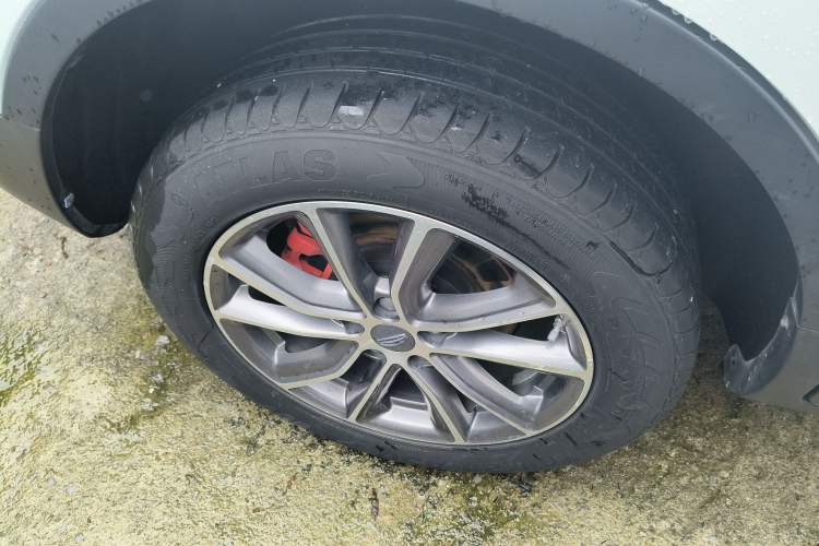 Used Geely Auto Emgrand X7 Sport 2021 1.8TD DCT Two-Wheel Drive Asian Games Edition Right Rear Wheel Hub