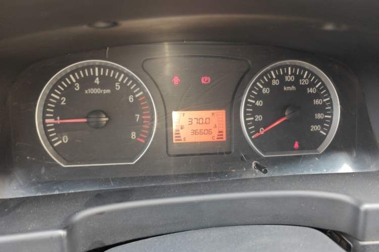 Used FORTHING Lingzhi 2013 M3 1.6L 7-Seater Luxury Model