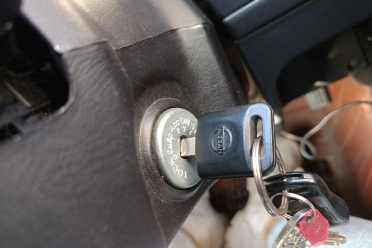 Used Nissan Paladin 2013 2.4L Two-Wheel Drive Standard Edition Emission Standard China IV