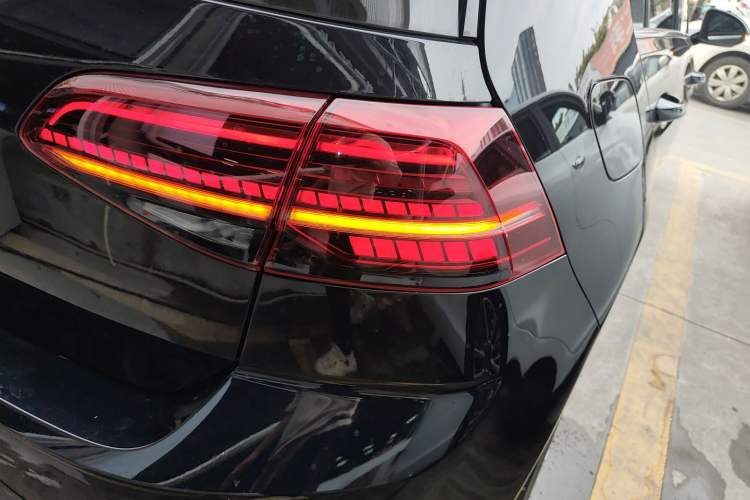 Used Volkswagen Golf 2018 280TSI Automatic R-Line Model
