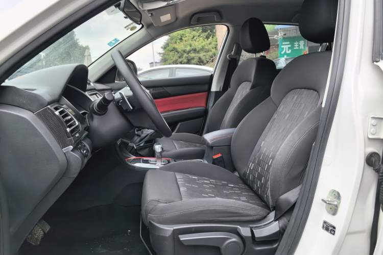 Used Haval H2 2018 Chuanxiang Edition Blue Badge 1.5T Dual-Clutch Two-Wheel Drive Fashionable Model Left Front Seat