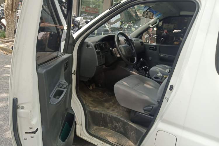 Used Jinbei Grace 2016 2.0L Express Utility Model
