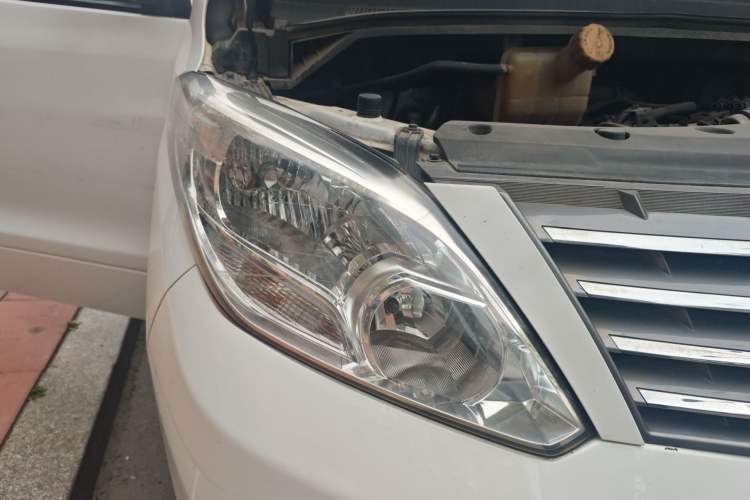 Used FORTHING Lingzhi PLUS 2021 2.0L Manual Standard Version CNG-Powered 9-Seater