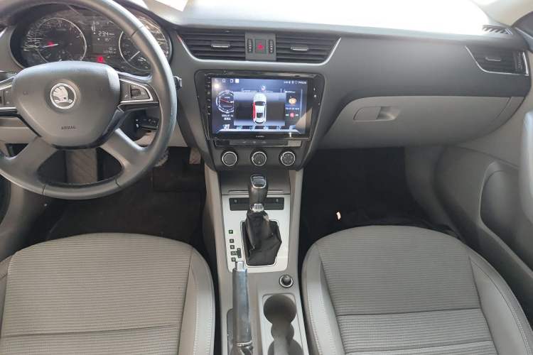 Used Skoda Octavia 2015 1.6L Automatic Yijie Edition