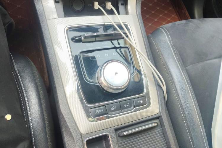 Used Roewe RX5 New Energy 2017 ERX5 EV400 Electric Internet Supreme Edition
