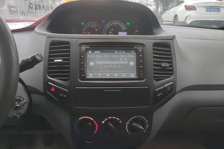 Used Geely Auto Diamond 2013 1.5L Manual Entry-Level Model
