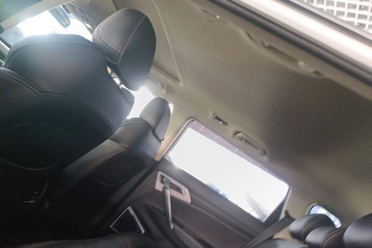 Used Geely Auto Emgrand X7 Sport 2021 Million Edition 1.8TD DCT Two-Wheel Drive Luxury Model
