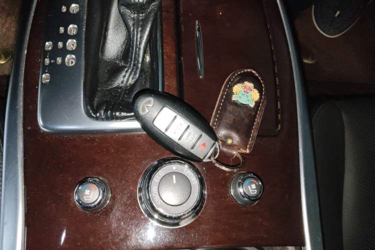 Used Infiniti Q70 2013 Q70L 2.5L Comfort Edition Vehicle Key