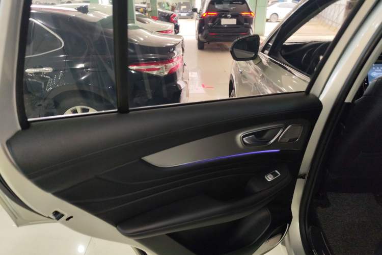 Used Roewe RX5 MAX 2019 300TGI Automatic Smart Cabin Flagship Edition