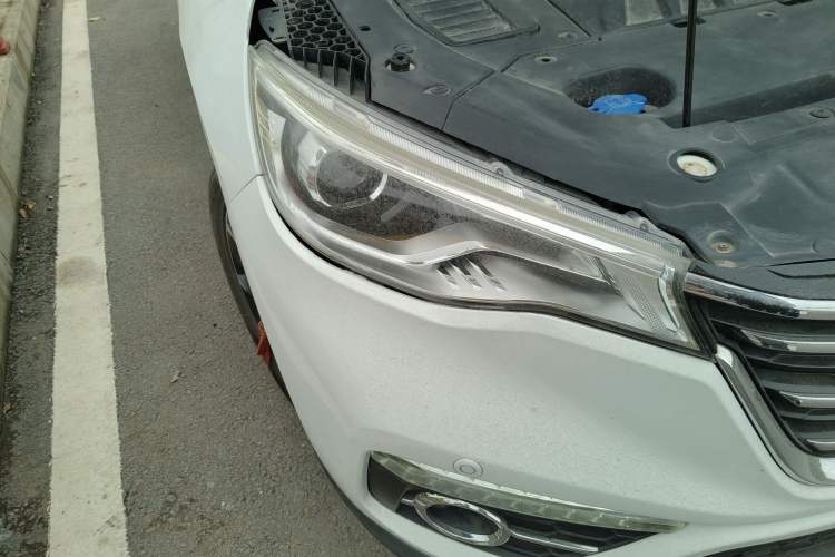 Used FAW Senya R9 2018 1.2T Manual Luxury Smart Edition
