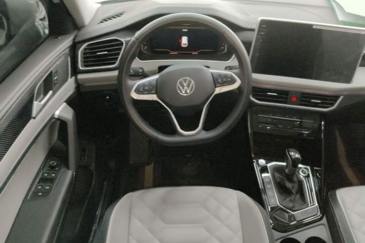 Used Volkswagen Tayron 2024 300TSI Two-Wheel-Drive Luxury Plus Advanced Version