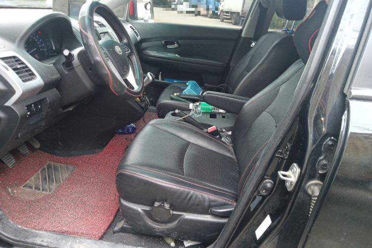 Used BYD S6 2014 2.0L Manual Luxury 5-Seater
