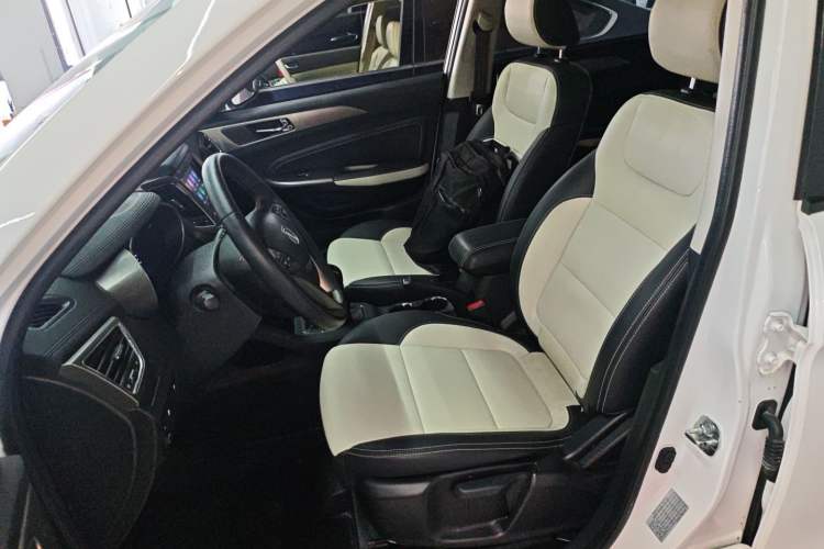 Used CHANGAN CS35 2017 1.6L Manual Luxury Model
