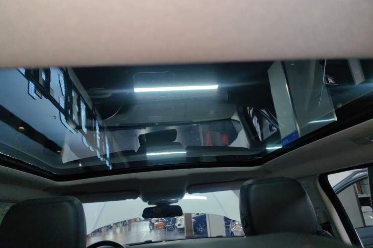 Used Land Rover Range Rover Evoque 2017 2.0T SE Smart Glow Edition