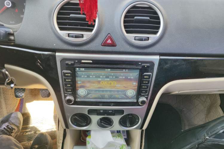 Used Volkswagen Lavida 2013 Classic 1.6L Manual Fashion Edition
