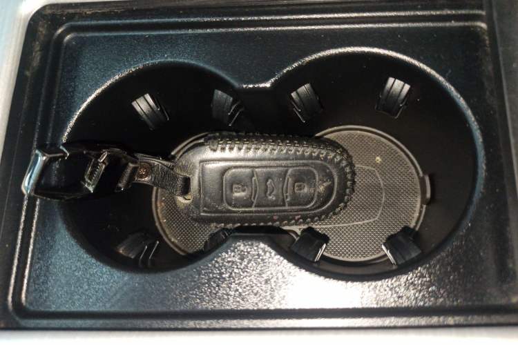 Used Geely Auto Emgrand X7 Sport 2016 1.8TD Automatic Smart Connectivity Version Interior 1