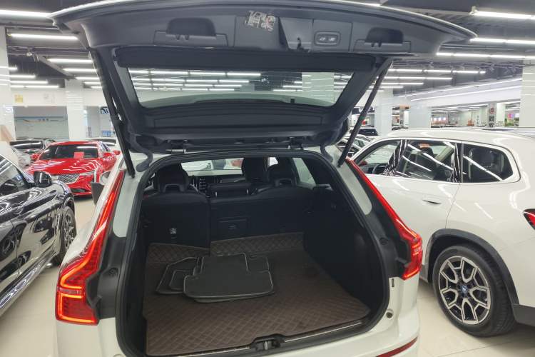 Used Volvo XC60 2019 T5 4x4 Zhiya Sport Edition China VI Standard
