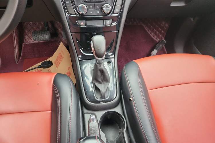 Used Buick Encore 2017 18T Automatic Two-Wheel Drive Urban Fashion Model