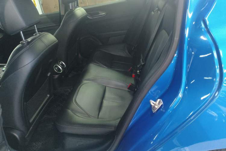 Used Alfa Romeo Giulia 2017 2.0T 200HP Luxury Edition