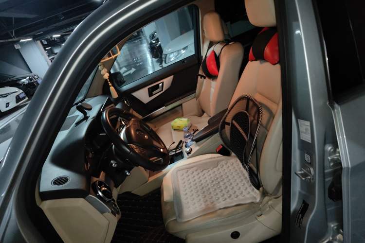 Used Mercedes-Benz GLK-Class 2013 GLK 300 4MATIC Dynamic Sunroof Model
