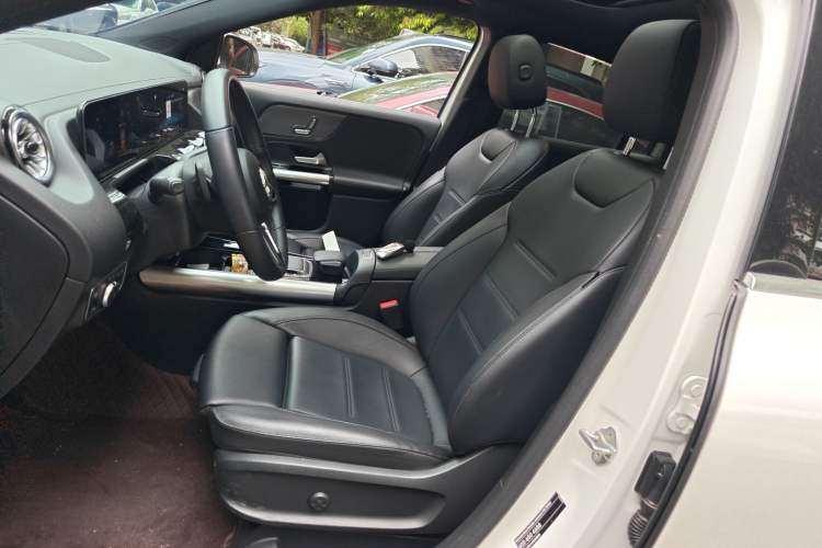 Used Mercedes-Benz GLA 2022 GLA 220 Left Front Seat