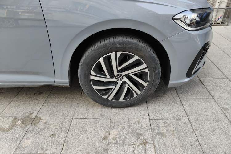 Used Volkswagen Lavida 2023 280TSI DSG Starry Sky Deluxe Edition Right Front Wheel Hub