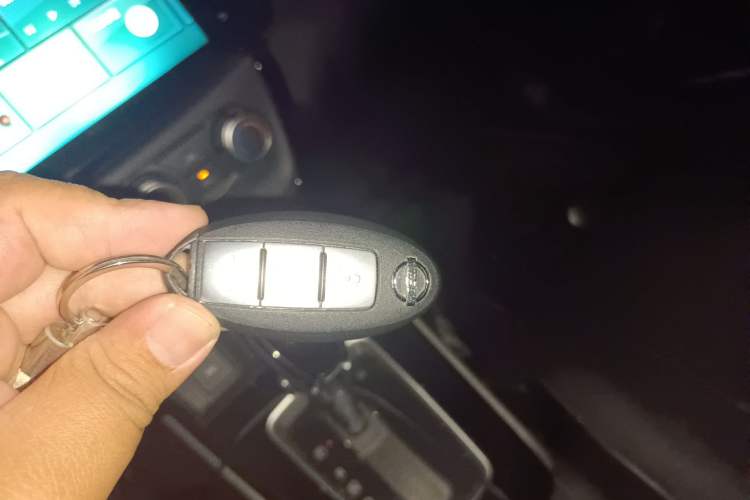 Used Nissan Sylphy 2019 1.6XV CVT Smart Connect Luxury Edition China VI Standard Vehicle Key