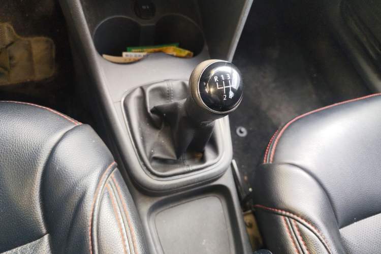 Used Volkswagen Polo 2016 1.4L Manual Fashion Model
