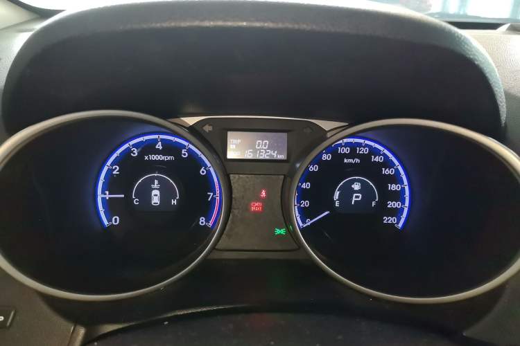 Used Hyundai ix35 2012 2.4L Automatic Two-Wheel Drive Prestige Edition GLS Instrument Cluster