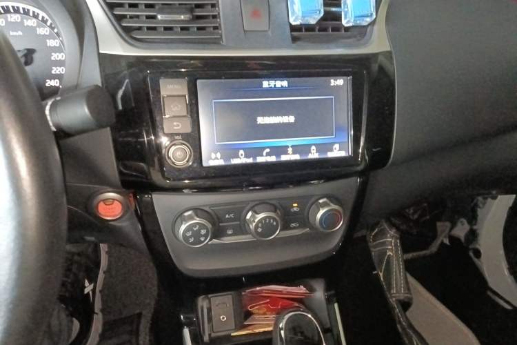 Used Nissan Sylphy 2016 1.6XV CVT Smart Enjoyment Version Audio And AC Panel