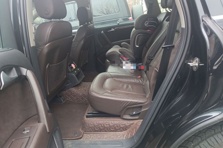 Used Audi Q7 2015 35 TFSI Ambition Edition Left Rear Seat