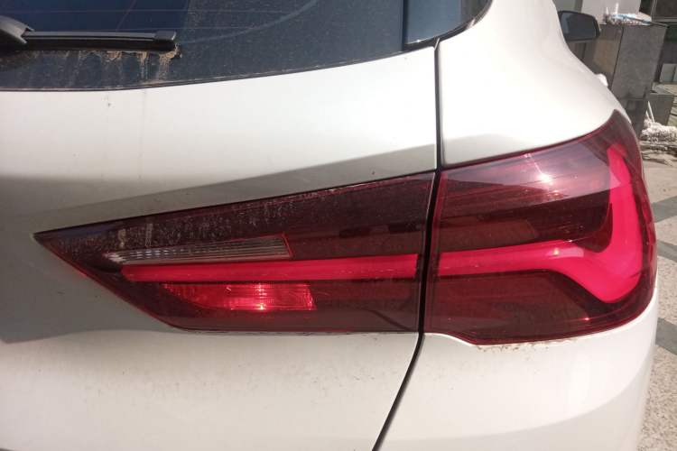 Used BMW X2 2023 xDrive 25i Shining Edition
