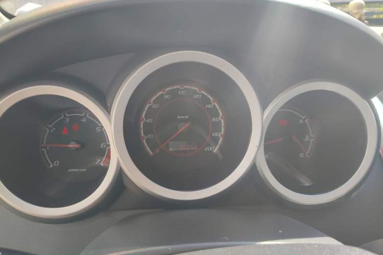 Used CHANGAN CX20 2014 1.4L Manual Sunroof Navigation Version – China IV Standard