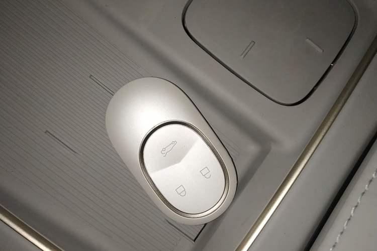 Used Nio ES8 2024 75 kWh