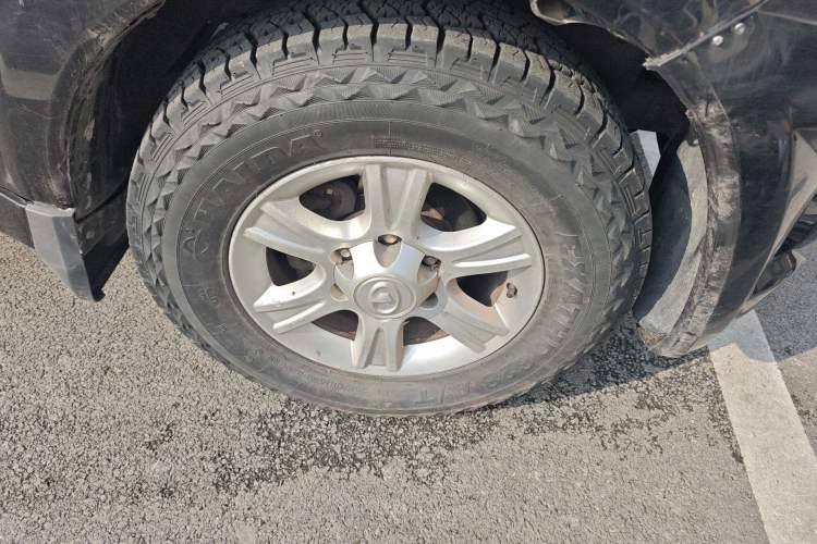 Used Haval H3 2010 Ruiyi Edition 2.0L Luxury Model Right Front Wheel Hub