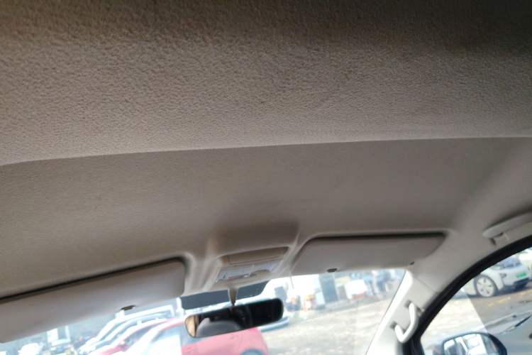 Used Jinbei Gold Hiace 2021 2.0L Passenger Van Travel Lion 7-Seater Headliner