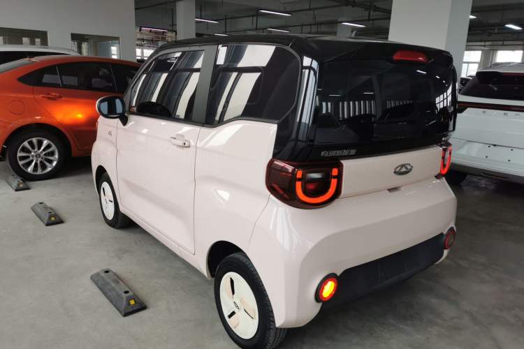 Used Chery QQ QQ Ice Cream 2022 120km Milkshake Phosphate Lithium-Iron