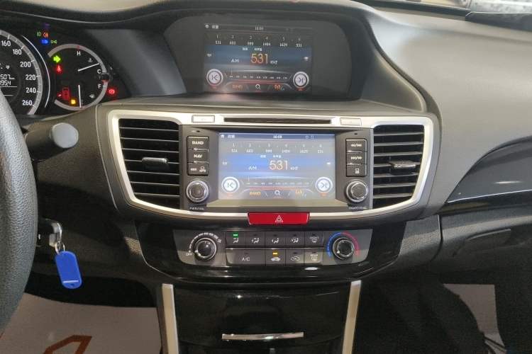 Used Honda Accord 2016 2.0L Comfort Edition Audio And AC Panel