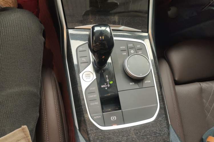 Used BMW 3 Series 2022 Updated 325Li M Sport Package Gear Lever