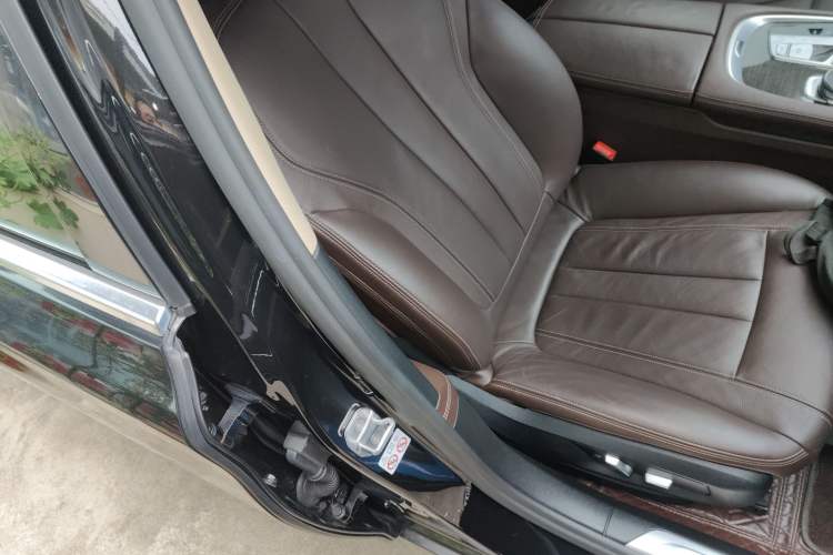 Used BMW 7 Series 2018 730Li Leading Model Excellence Package
