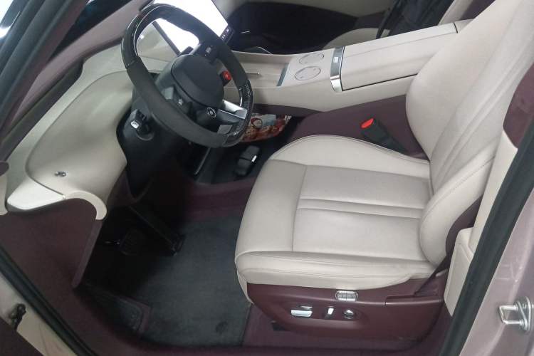 Used Xiaomi Auto YU7 2025 Ultra-Long Range High-Performance All-Wheel-Drive Max Edition Left Front Seat