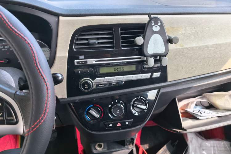 Used CHANGAN OSHAN Olisway 2014 1.4L AMT Luxury Model