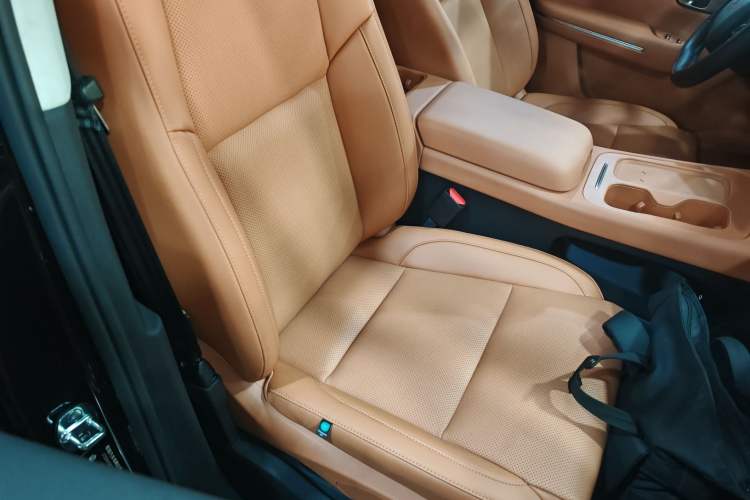 Used Leapmotor C16 2024 Pure Electric 520 Deluxe Edition Right Front Seat