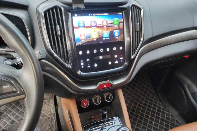 Used Oshan CX70 2017 CX70T 1.5T Manual High-Performance Edition